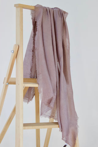 Støvet rosa tørklæde i cashmere blend