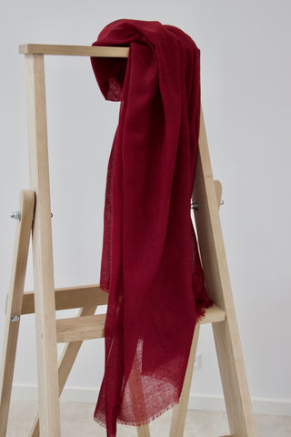 Billede af Bordeaux tørklæde i 100% blød og fin uld
