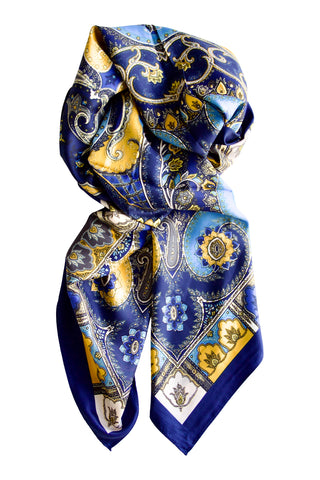 Billede af Oversized klassisk blåt silketørklæde