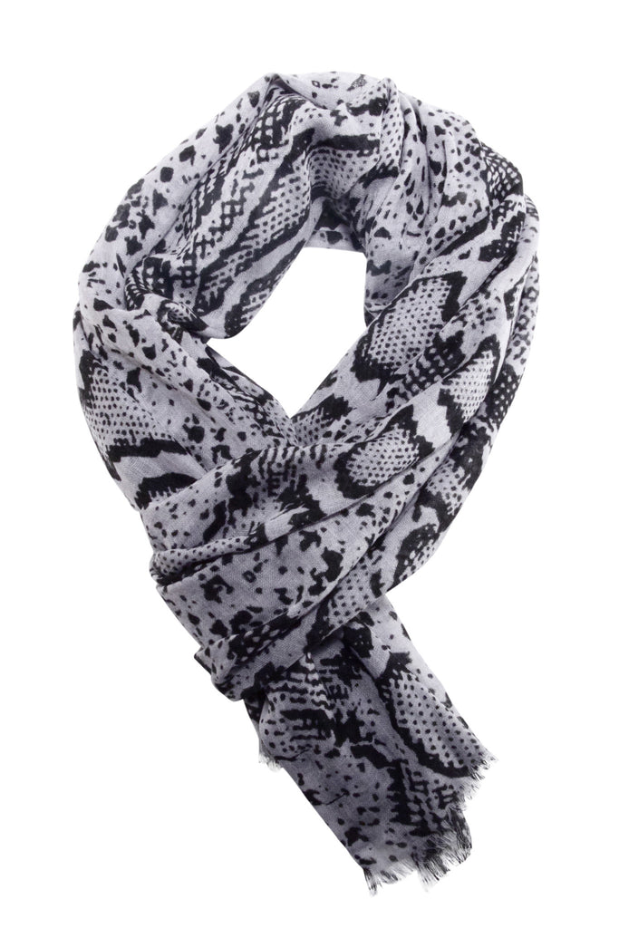 Trendy grå/sort tørklæde i eksklusivt snakeprint
